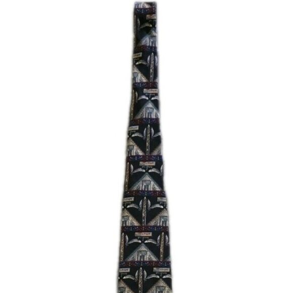 The Metropolitan Museum of Art (100% Silk) Men's Tie - Pyramid Pattern - Picture 4 of 5